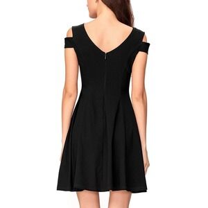 NEW WITH TAGS Women's Split Sleeve Cocktail dress, Black, size Medium, InsNova